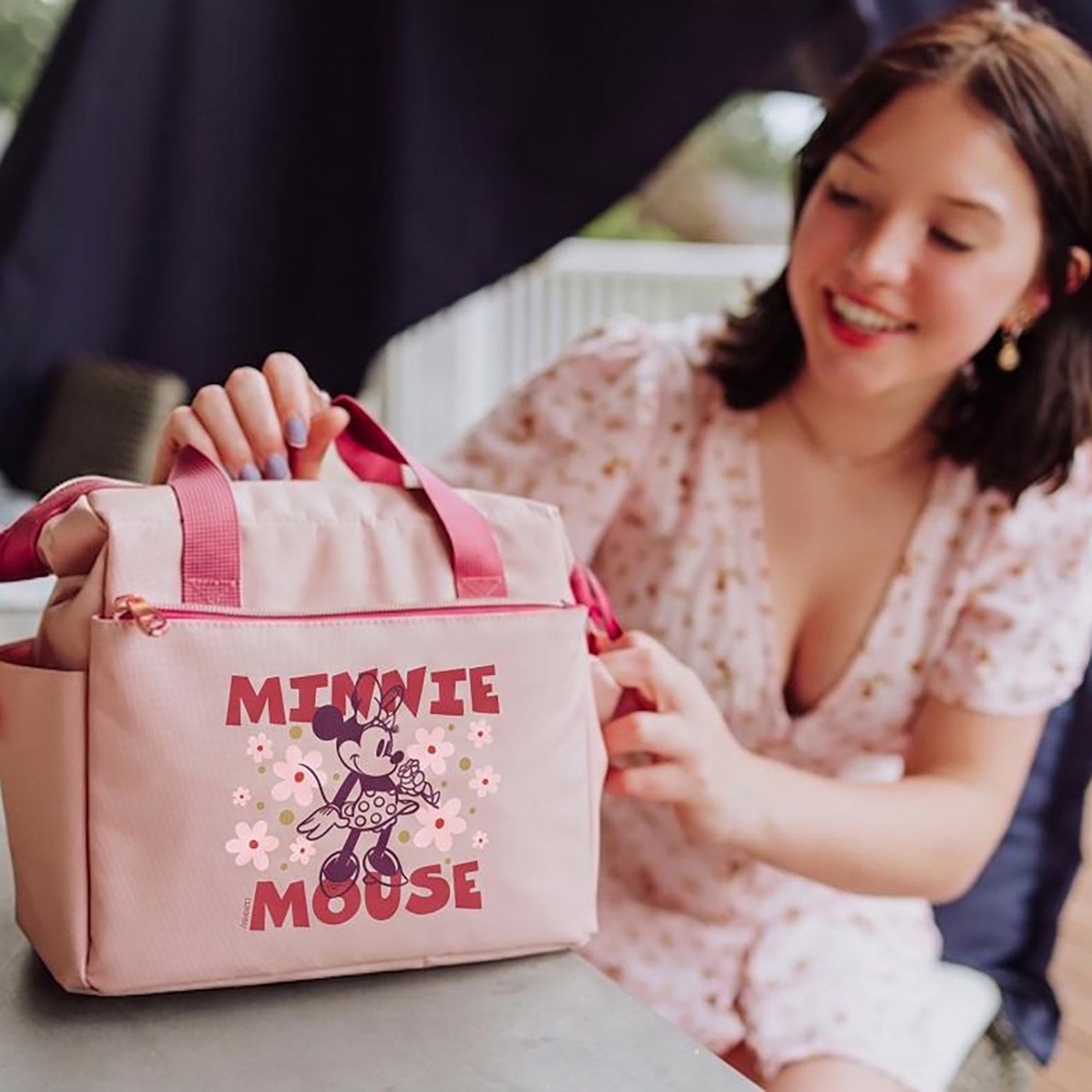 Open Minnie Mouse lunch cooler