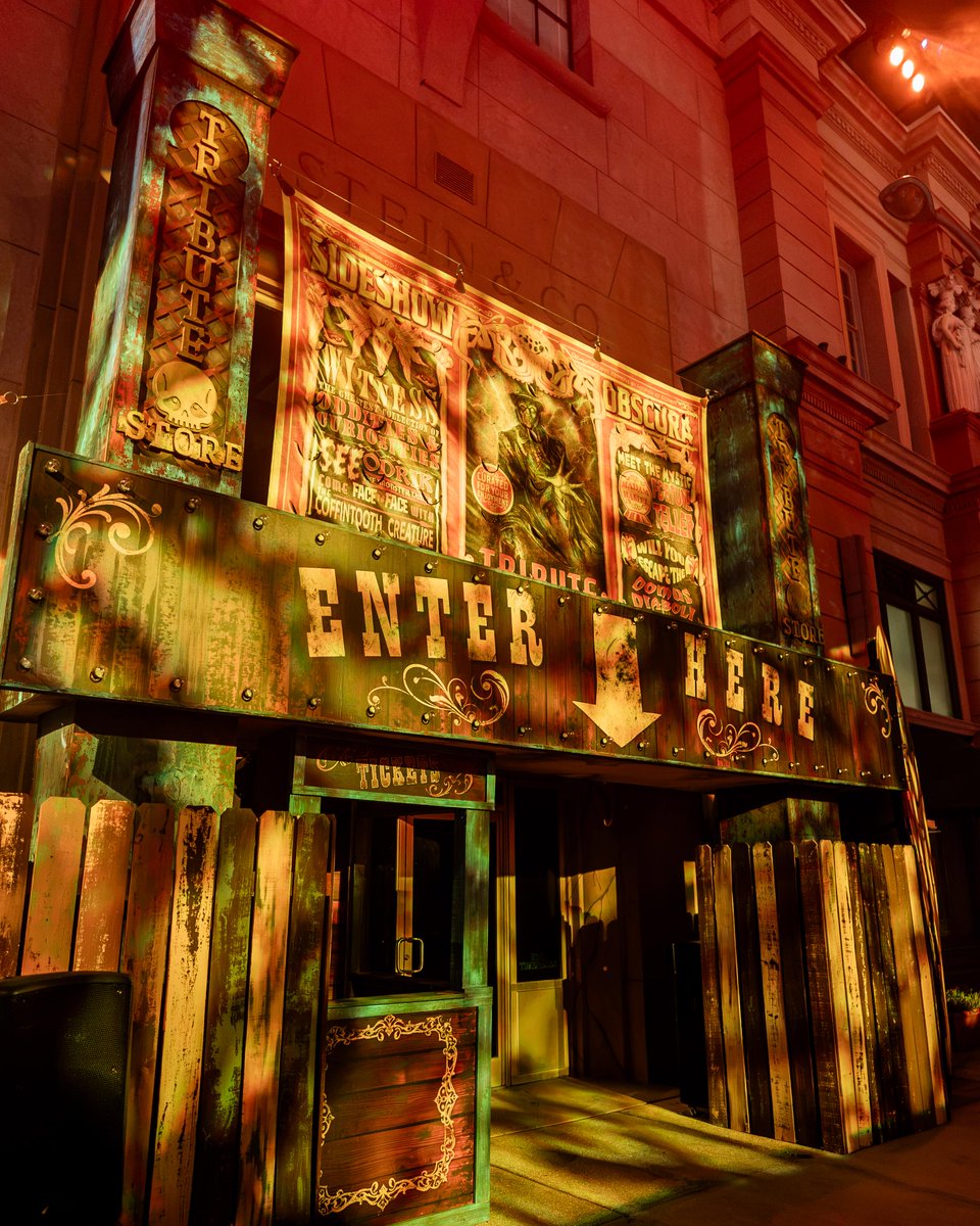 Sideshow Obscura facade at the Halloween Horror Nights 35 Tribute Store