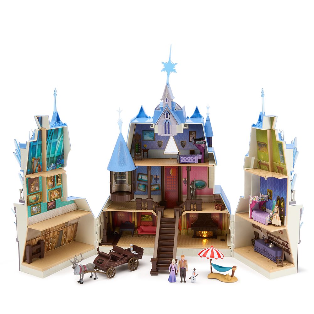 Frozen 2 castle play set opened to reveal its play rooms