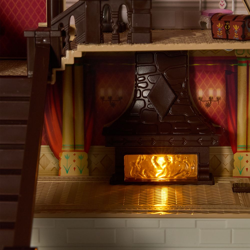 Light-up fireplace inside the Frozen 2 castle play set