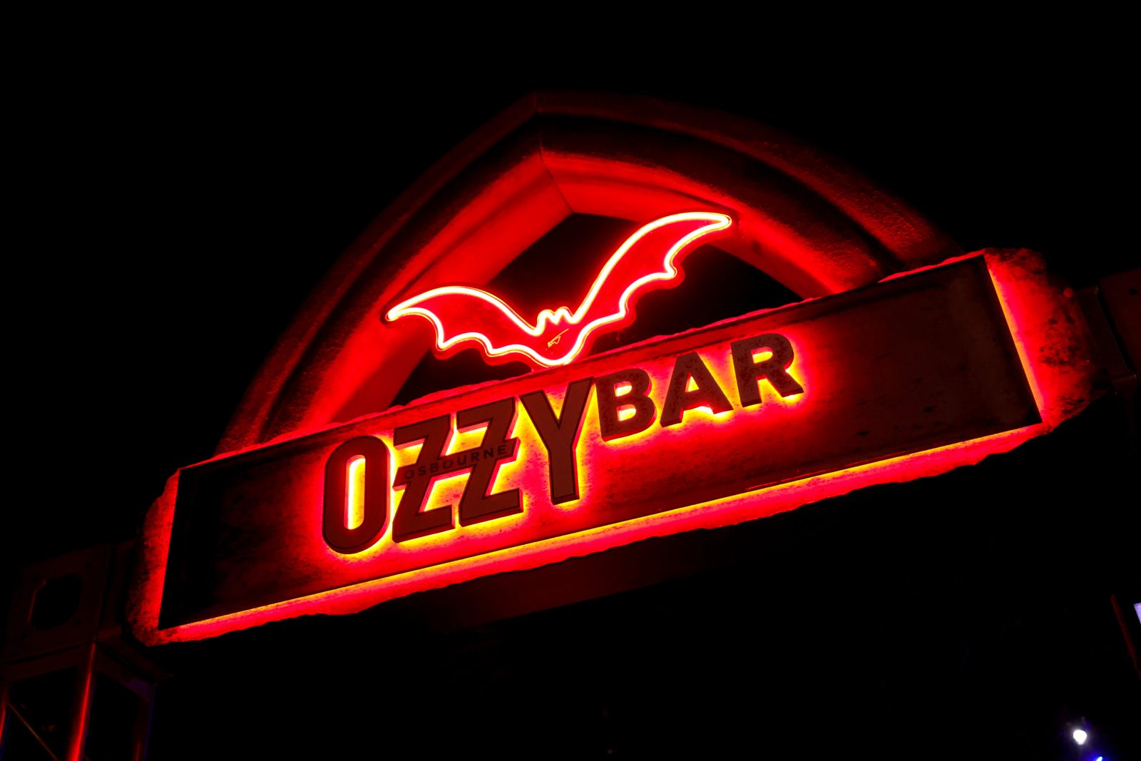 The illuminated Ozzybar sign