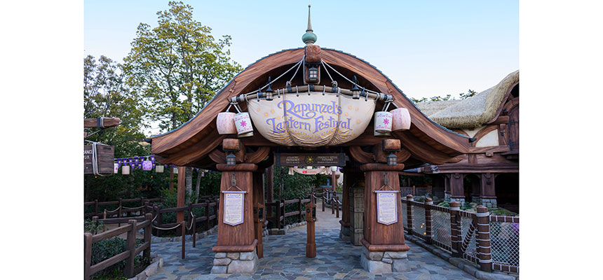 Rapunzel's Lantern Festival at Tokyo DisneySea