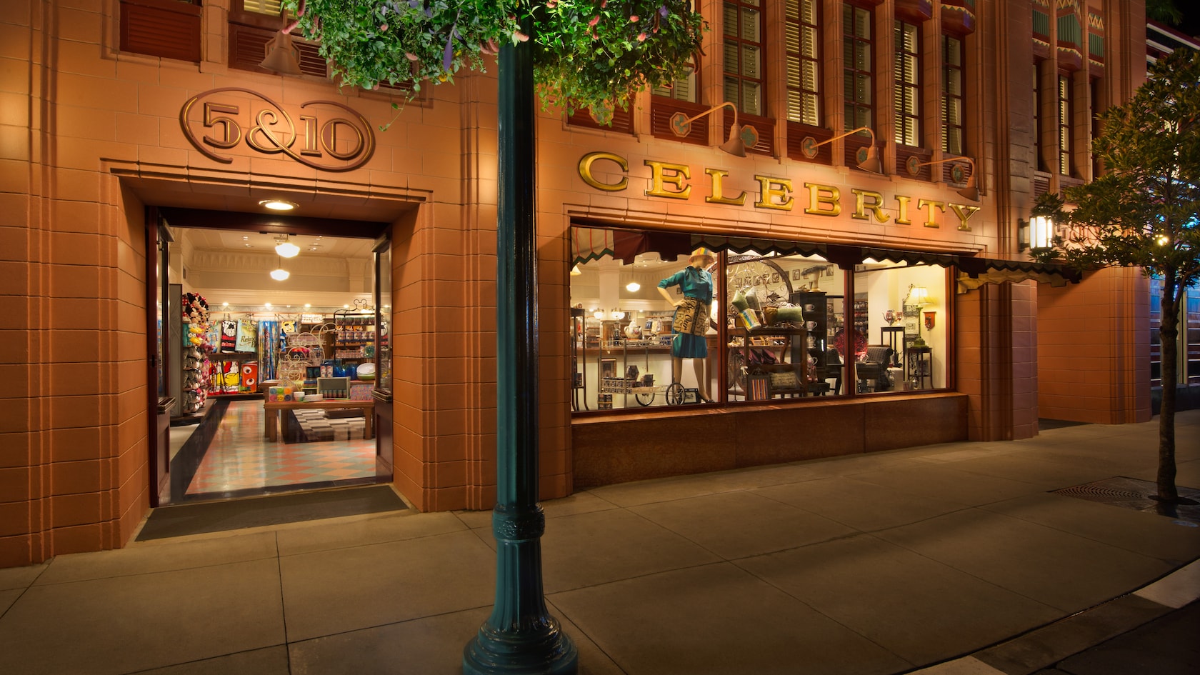 Celebrity 5 & 10 storefront at Disney's Hollywood Studios