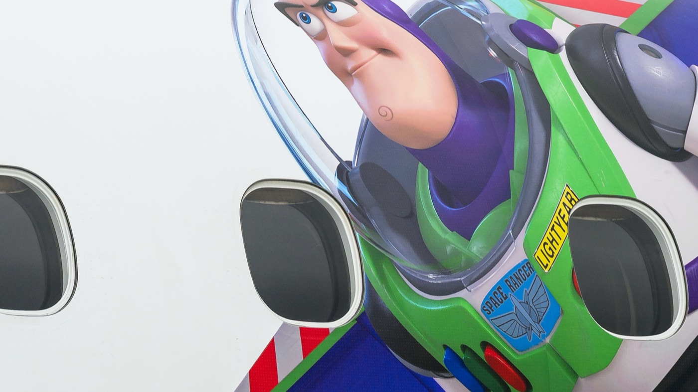 Toy Story 5 Horizon Air aircraft photo