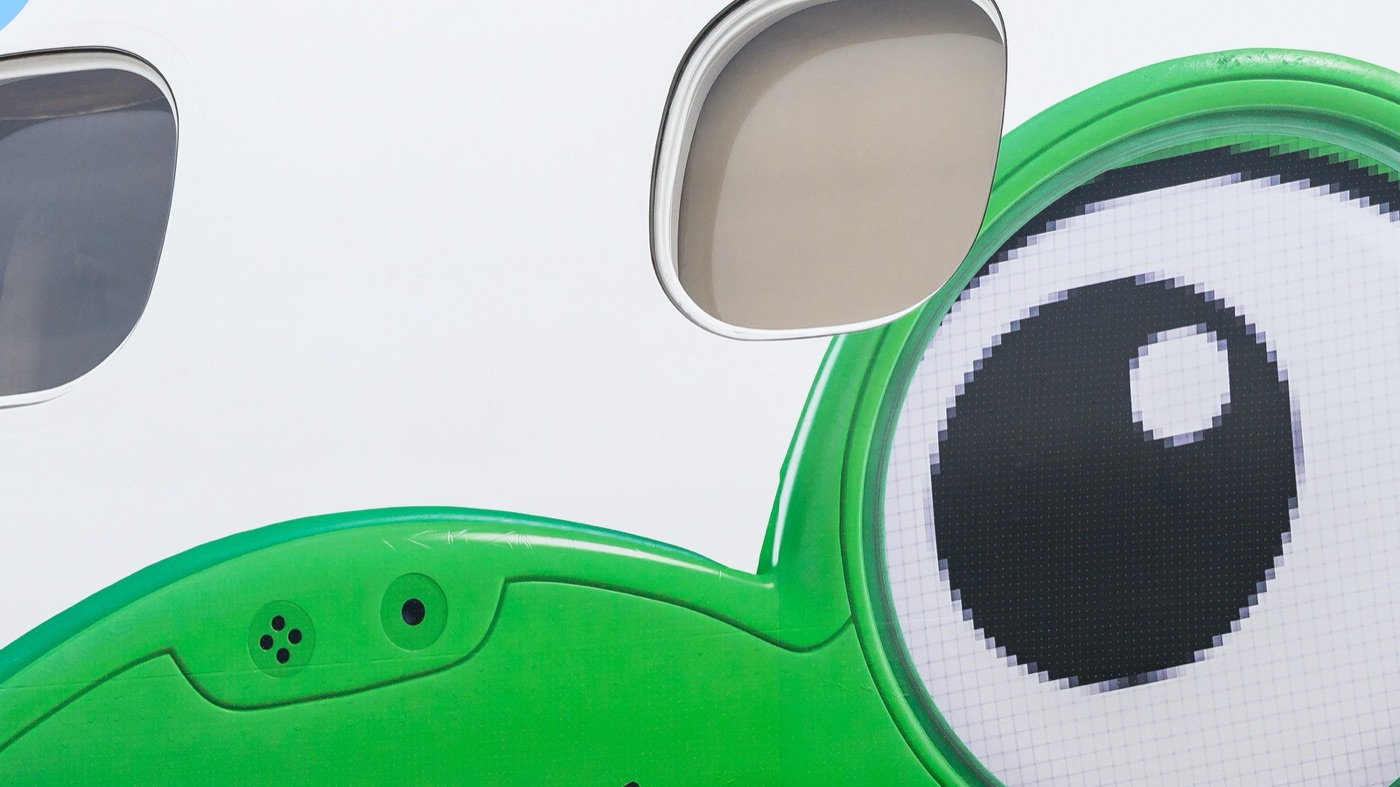 Toy Story 5 Horizon Air aircraft photo