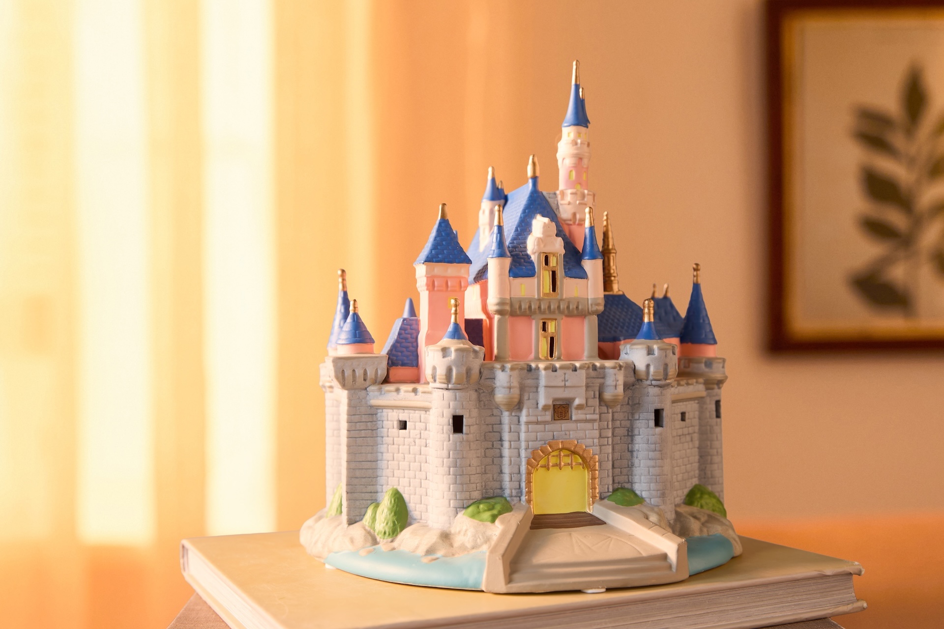 Disneyland Sleeping Beauty Castle Small Kingdoms light-up figure