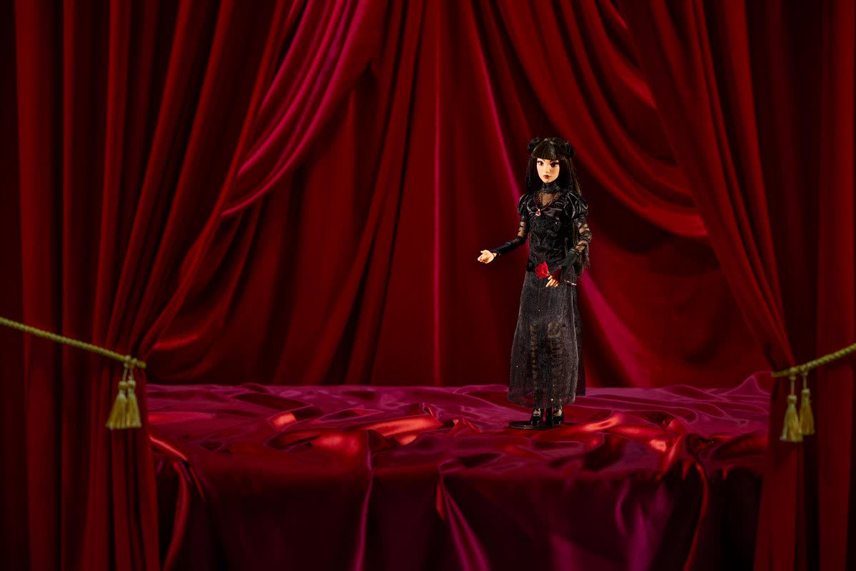 Werecat Lady Limited Edition Doll outfit and accessories
