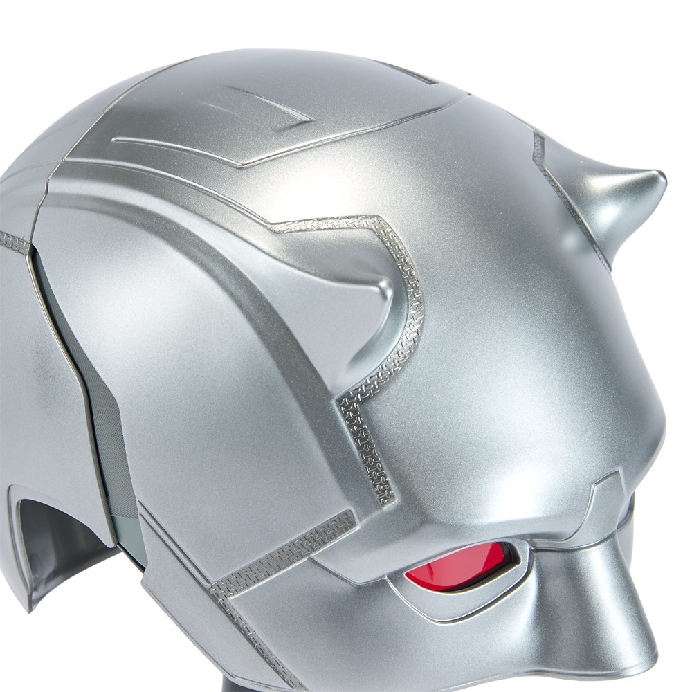 Daredevil mask eye detail