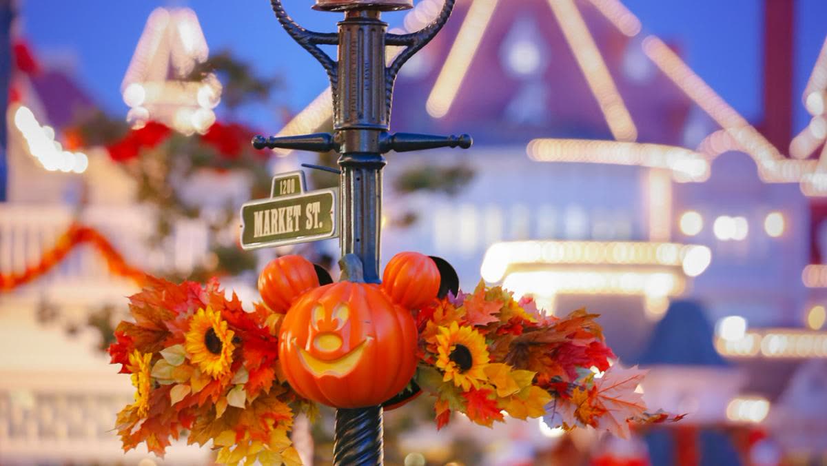Halloween decorations at Disneyland Park in Paris