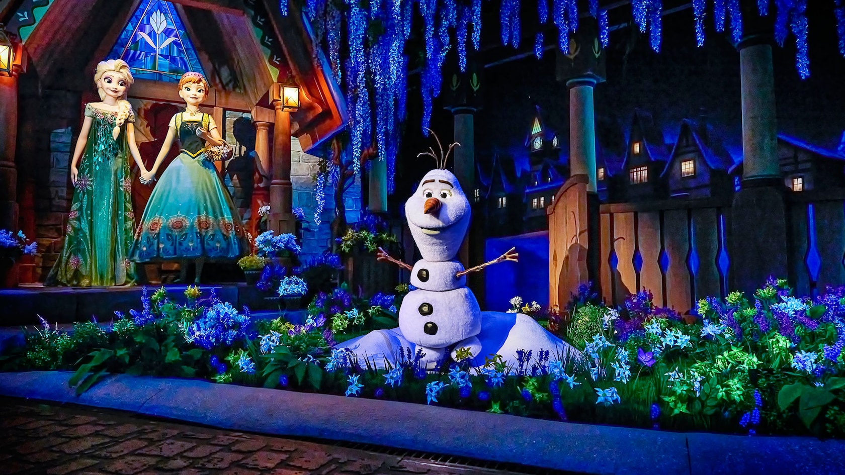 Frozen Ever After boat ride scene