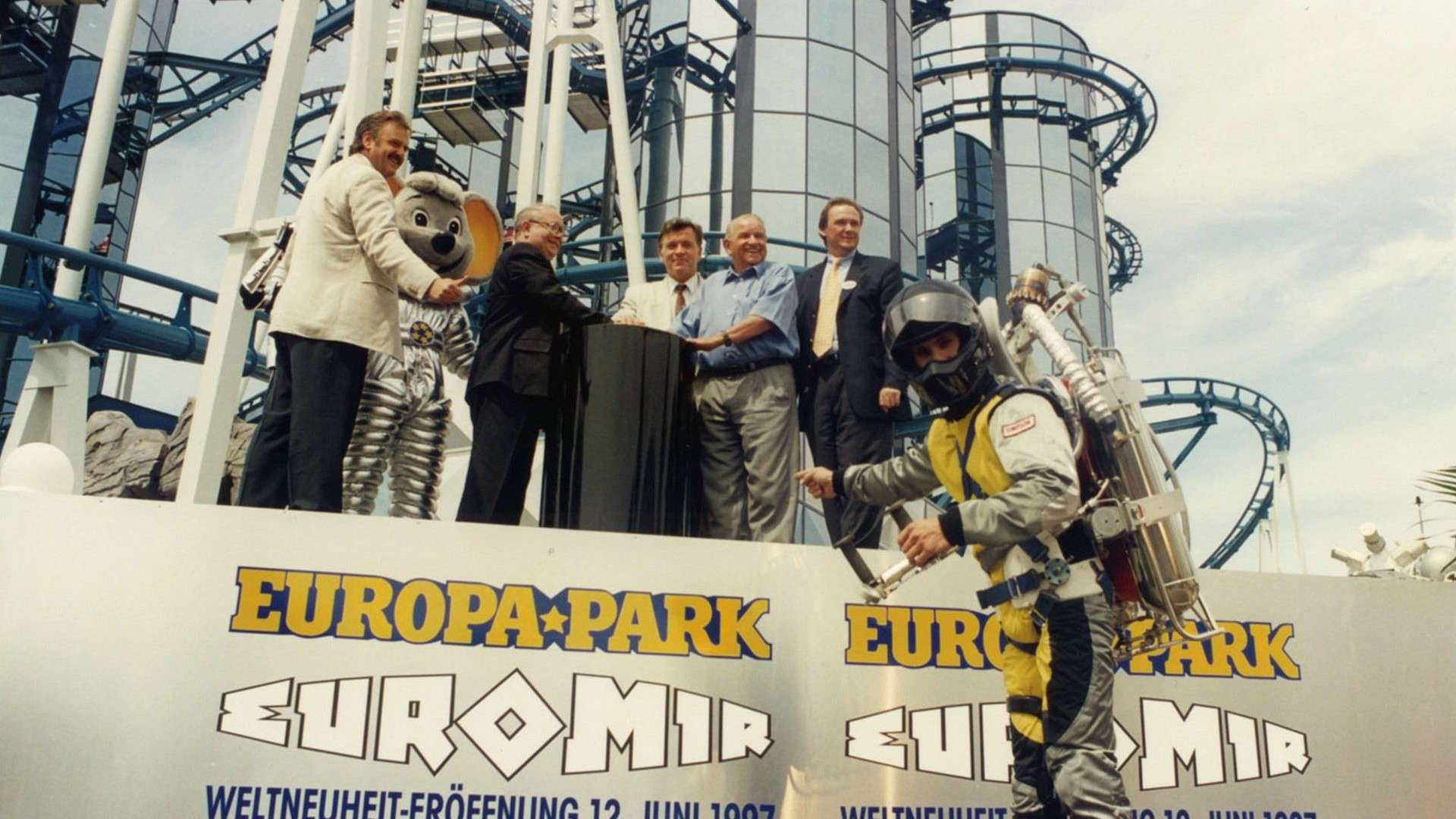 Euro-Mir's opening ceremony with a rocket prop and performers