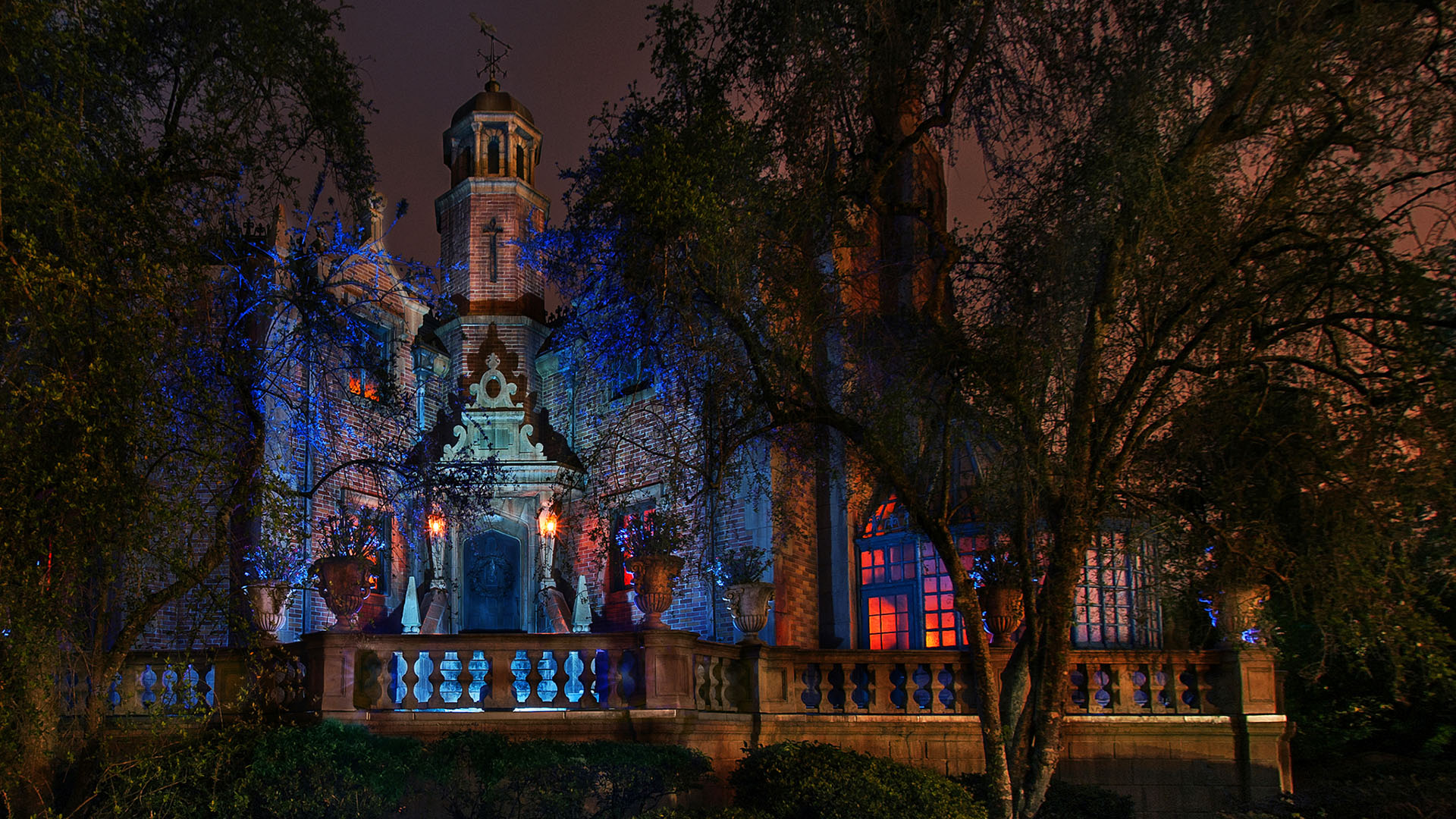 Haunted Mansion exterior at Magic Kingdom after dark
