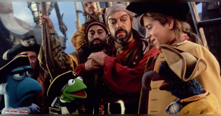 Tim Curry as Long John Silver with Kermit the Frog and Jim Hawkins in Muppet Treasure Island