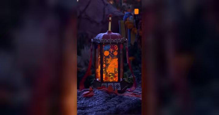 Glowing Coco Lantern Sipper with marigold designs