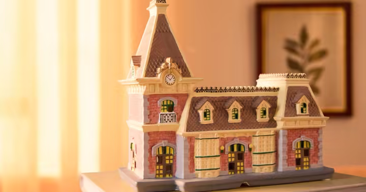 Disneyland Railroad Station Small Kingdoms light-up figure