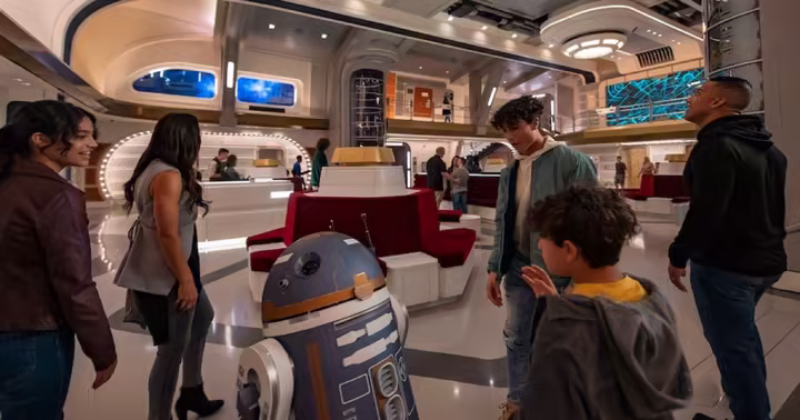 The atrium of Star Wars: Galactic Starcruiser at Walt Disney World