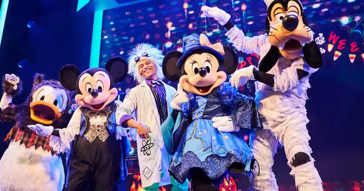 Mickey, Minnie, Donald and Goofy perform in Mickey's Trick and Treat at Disney California Adventure