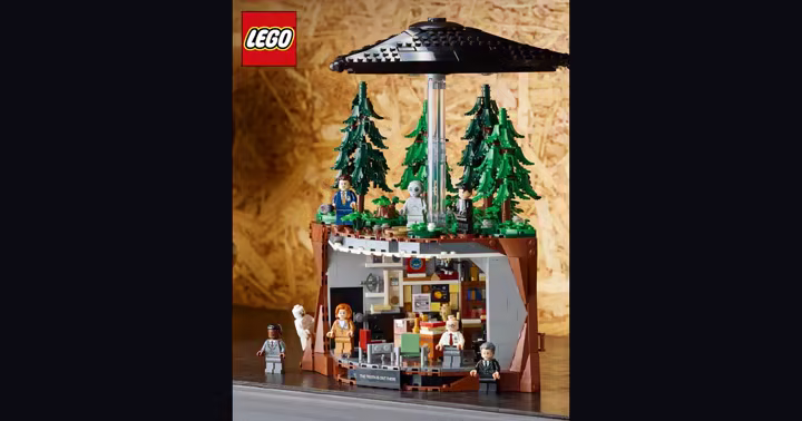 LEGO Ideas The X-Files set with Mulder's office, a forest scene and a hovering UFO