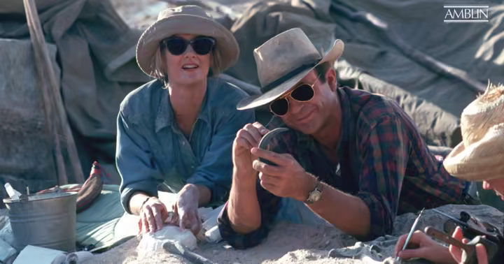 Laura Dern as Ellie Sattler and Sam Neill as Alan Grant in Jurassic Park
