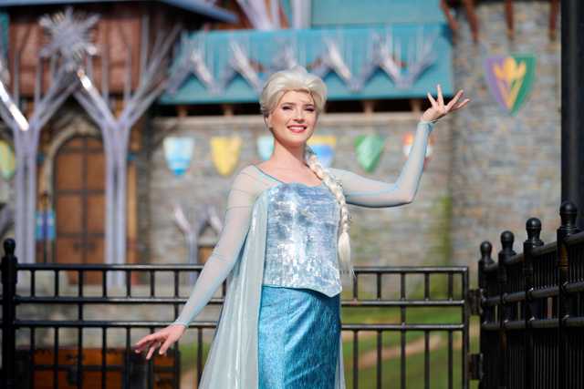 Elsa in World of Frozen at Hong Kong Disneyland