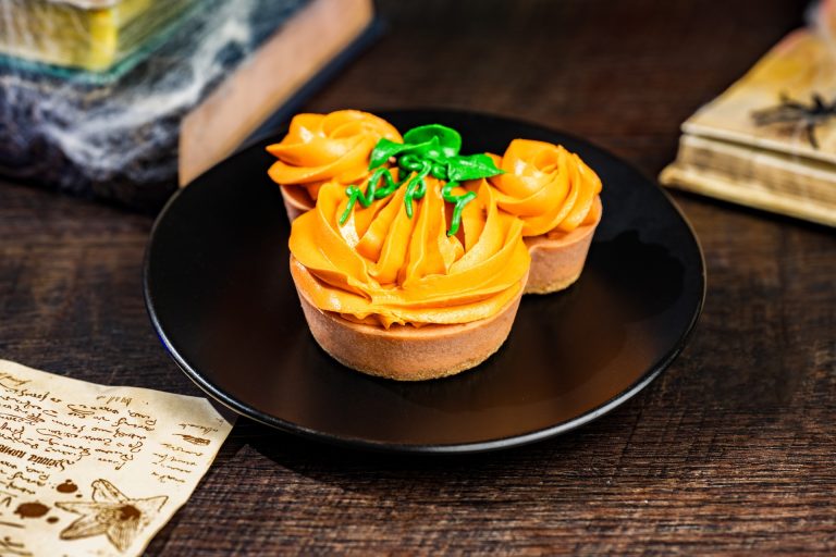Mickey-shaped Cheesecake: Pumpkin cheesecake with graham cracker crust and white chocolate whipped ganache (Available during Mickey’s Not-So-Scary Halloween Party only)