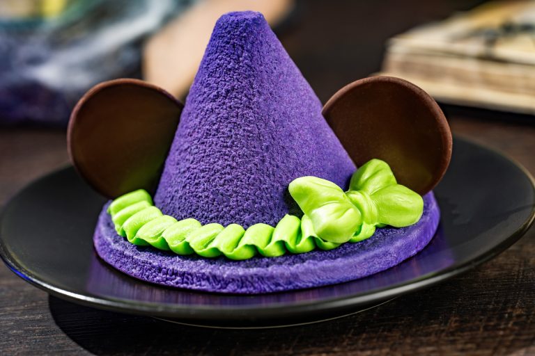 Minnie Witch Hat: Sugar cookie topped with strawberry-banana mousse, chocolate, and buttercream (Available during Mickey’s Not-So-Scary Halloween Party only)