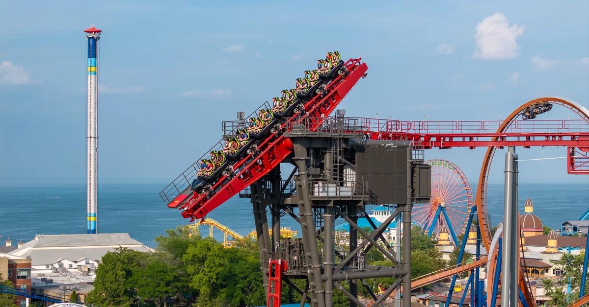 Siren's Curse tilt coaster at Cedar Point