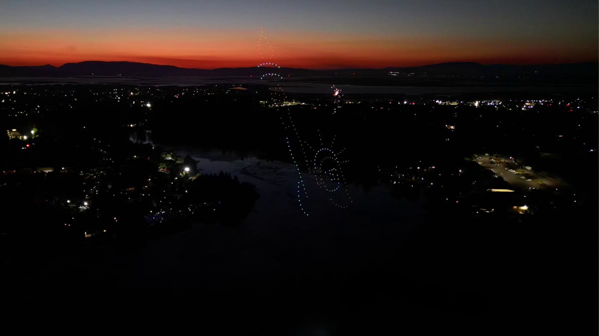 Drone lights forming the Statue of Liberty for Star-Spangled Nights at Six Flags Discovery Kingdom