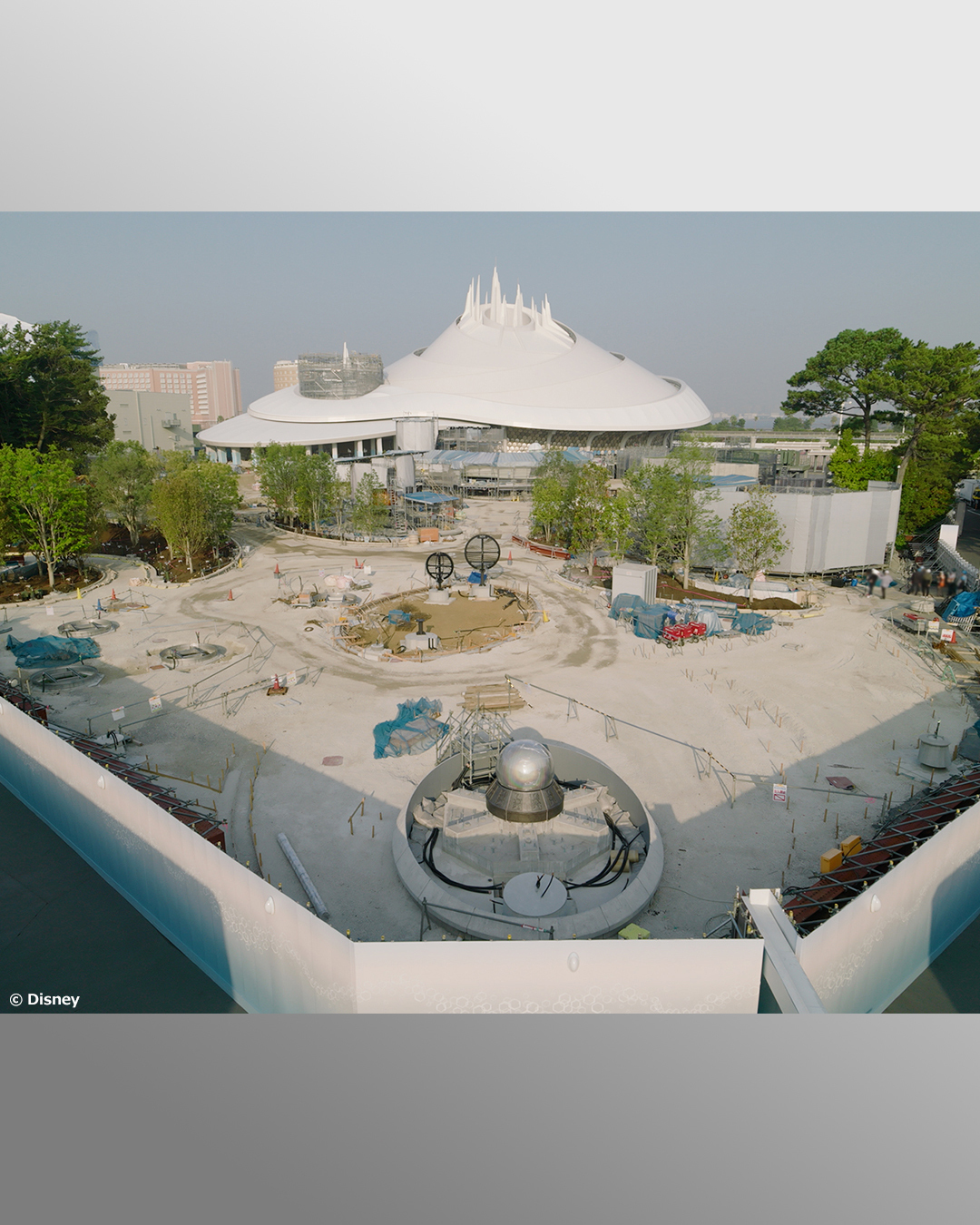Construction underway around Space Mountain: Earthrise at Tokyo Disneyland