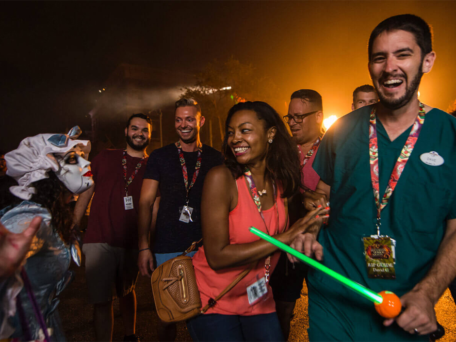 Halloween Horror Nights R.I.P. Tour guests and a scareactor at Universal Orlando