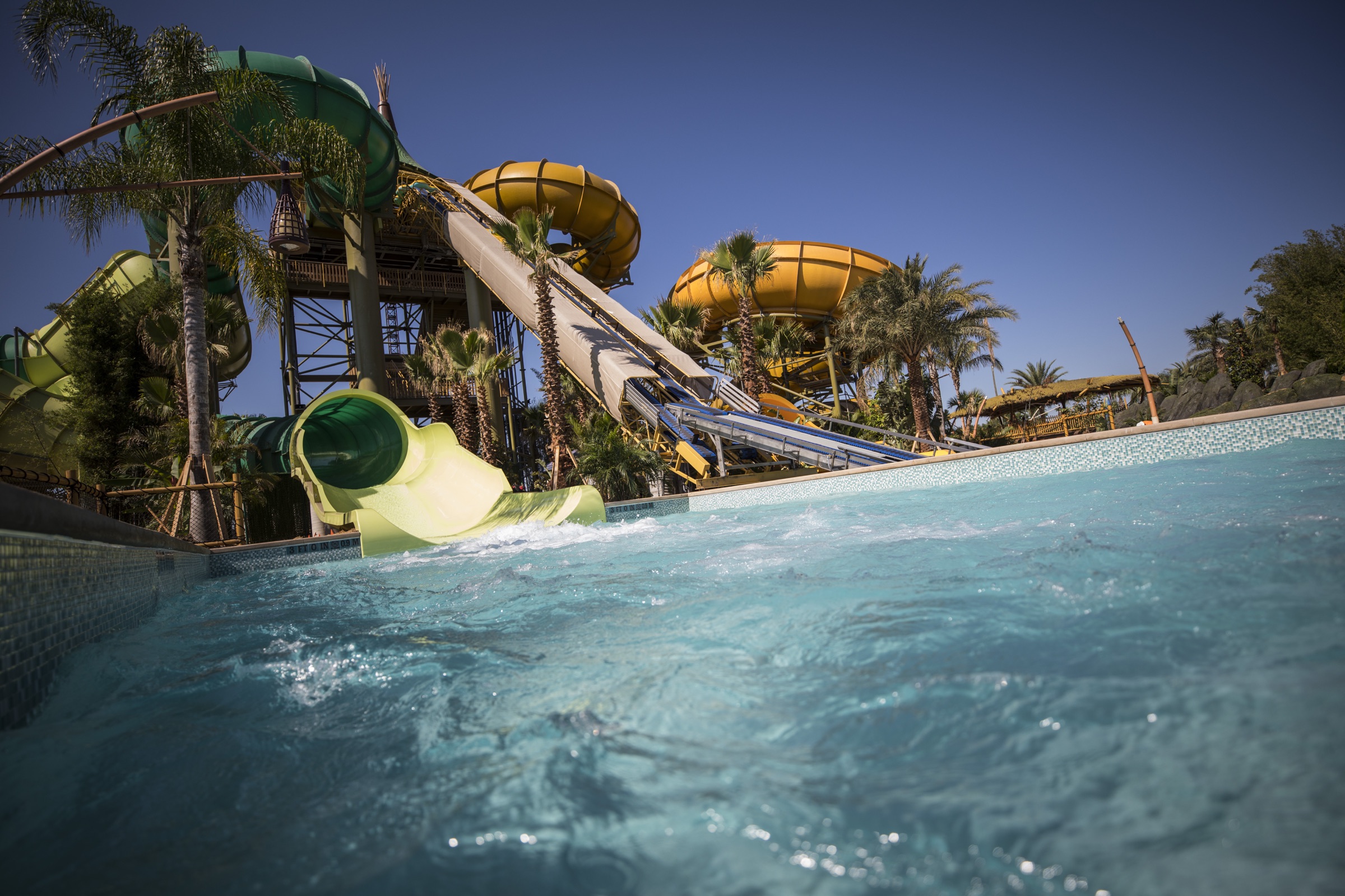 Maku and Puihi raft slides at Universal Volcano Bay