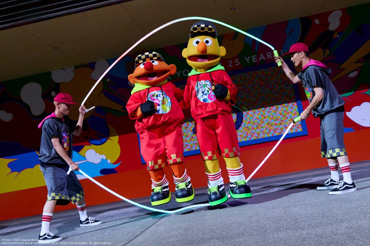 Ernie and Bert perform a glowing double-Dutch routine at Universal Studios Japan
