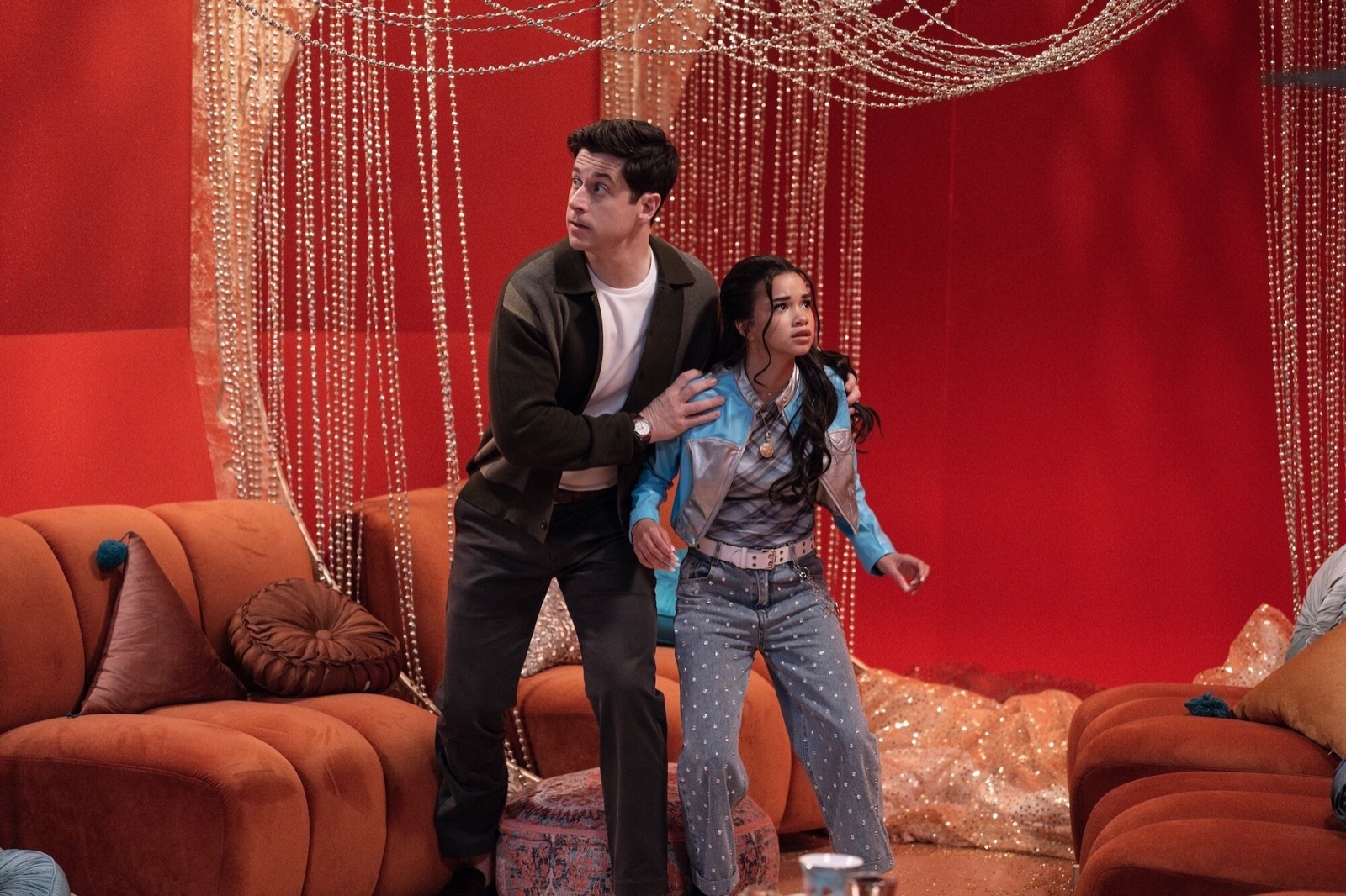 David Henrie as Justin Russo and Janice LeAnn Brown as Billie